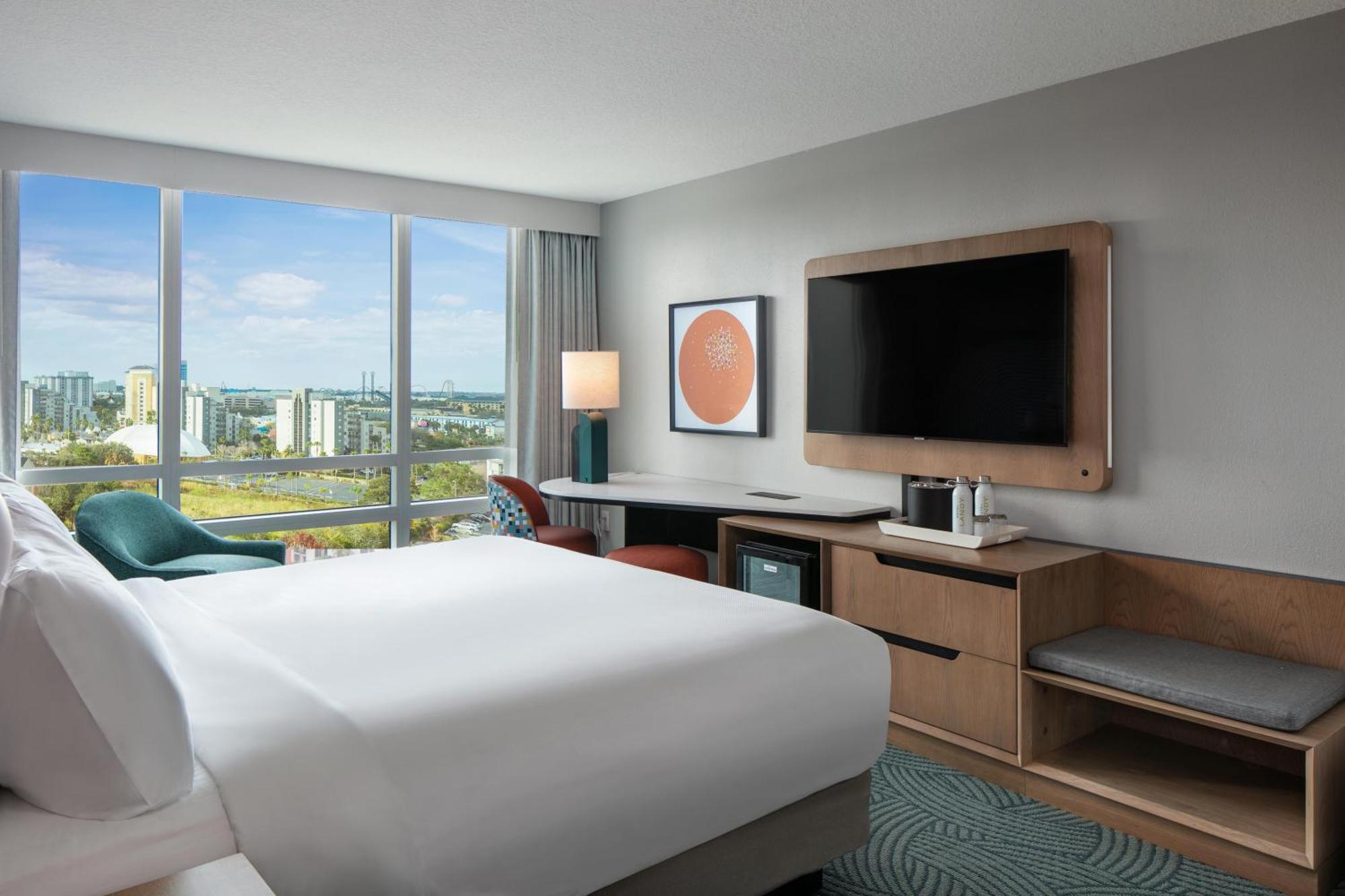 Deluxe King Room Skyline View,1498906270:JPEG