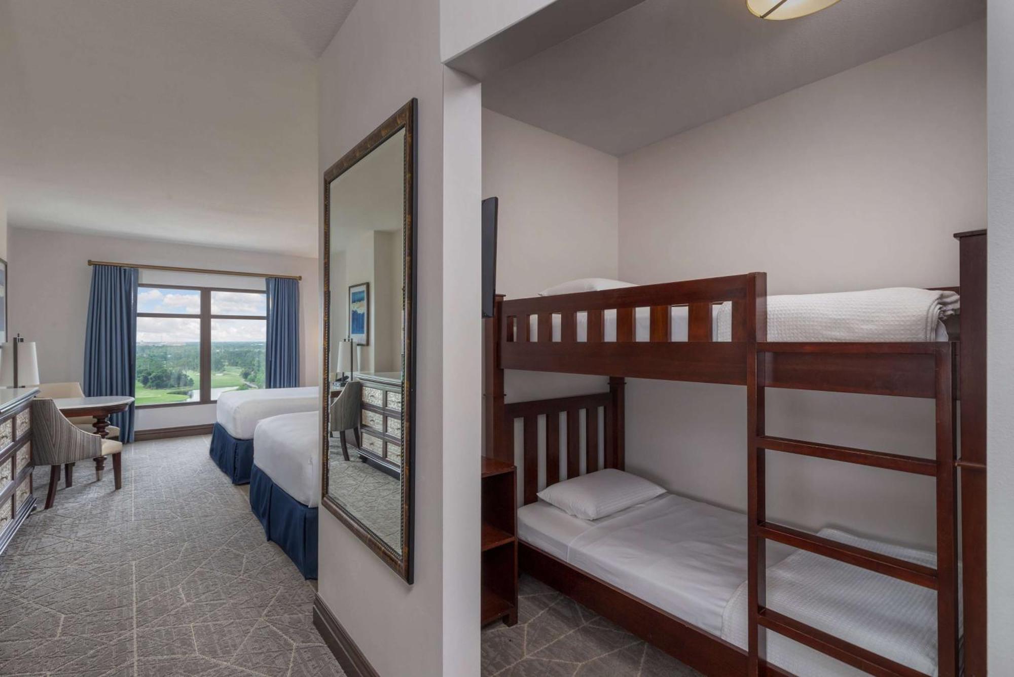 Family Room Bunk Bed 2 Queen Beds Non Smoking,1653537254:JPEG